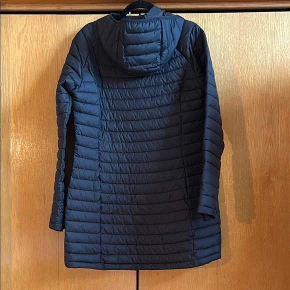 Women's Black Quilted Jacket - Picture 3 of 8